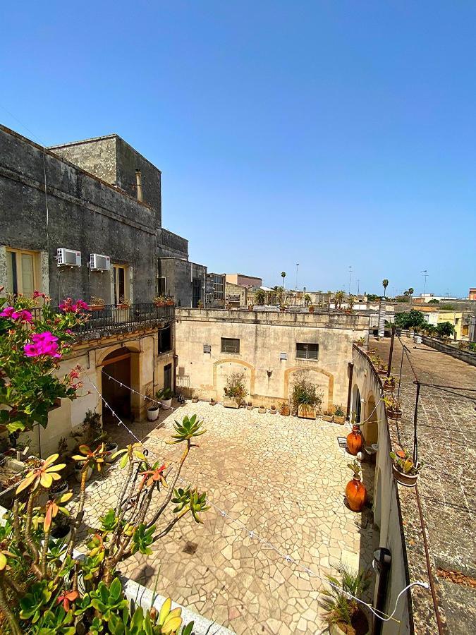 Palazzo Sabella Tommasi Villa Calimera  Luaran gambar